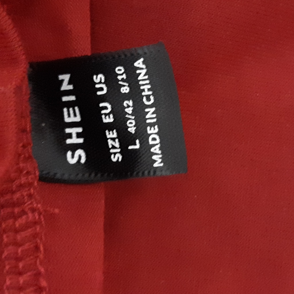 NEW! SHEIN button side solid tee - Picture 2 of 4